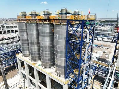 100,000 tons/year UHMWPE Project complete silo and homogenizing system